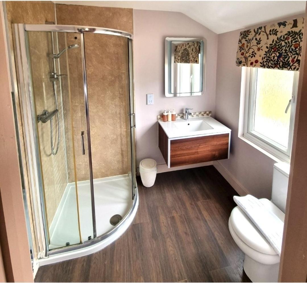 Oak Tree Rooms Ltd Brockenhurst Extérieur photo