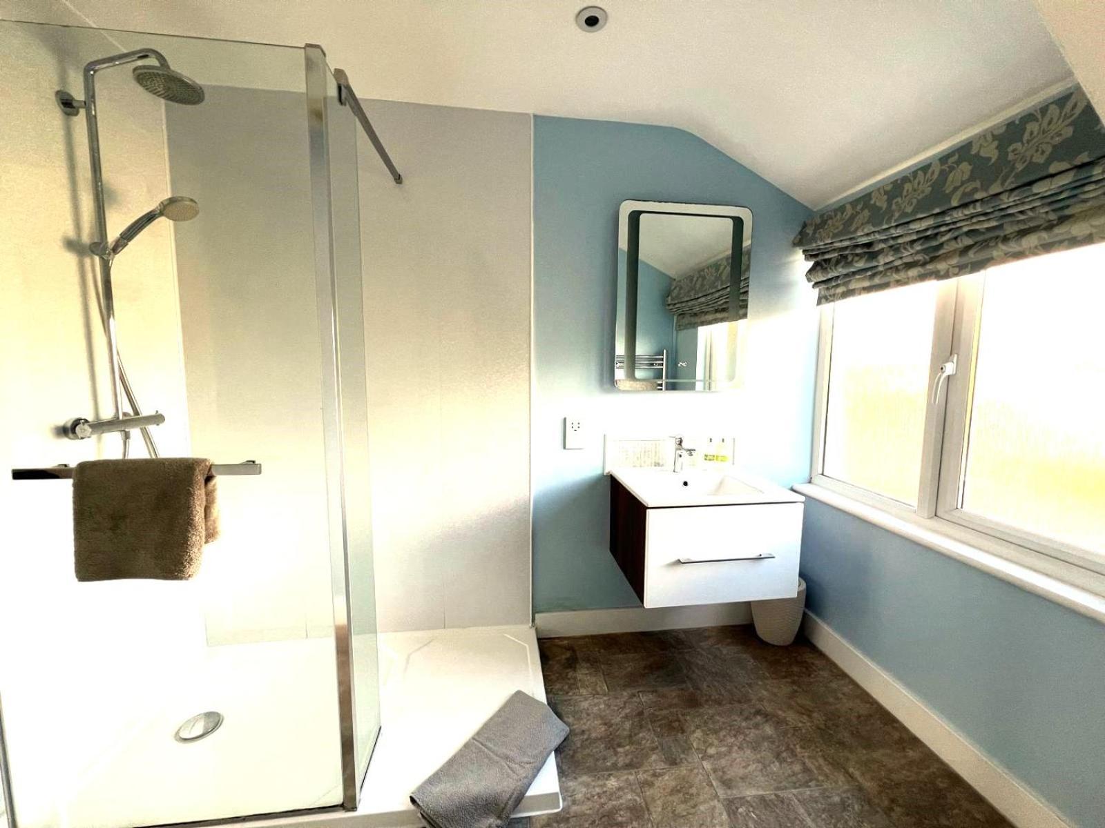 Oak Tree Rooms Ltd Brockenhurst Extérieur photo